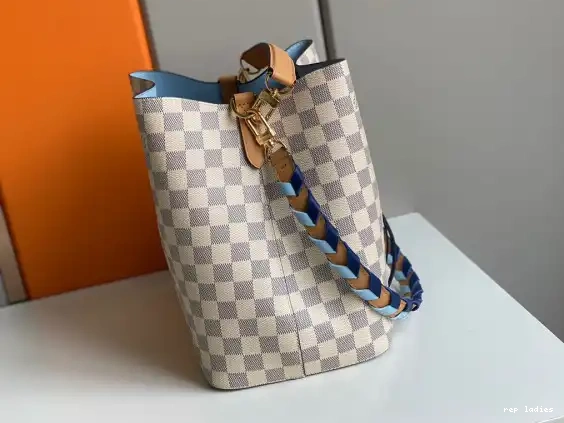 Cheap LOUIS VUITTON NÉONOÉ MM 0623